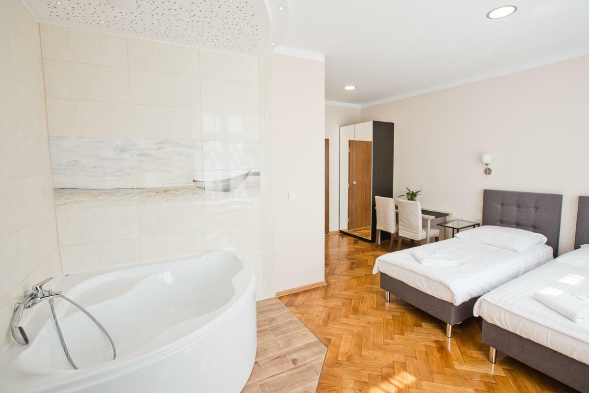 R&B Apartments Poznan Exterior photo